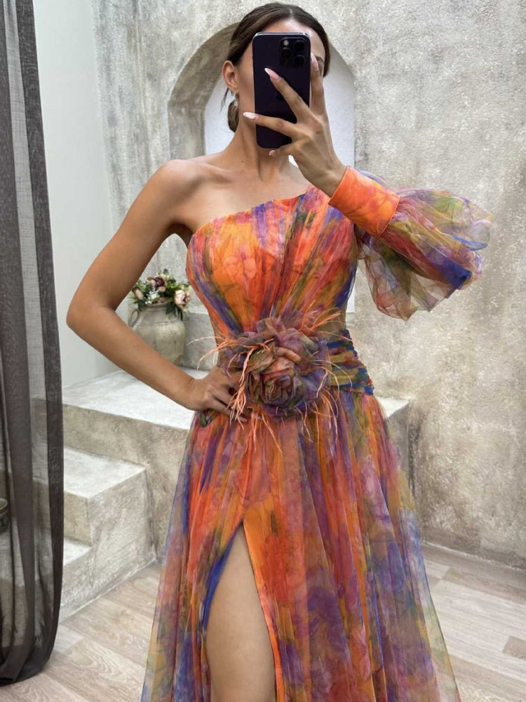 Kayla | Elegant asymmetrical design, floral print, comfortable fit