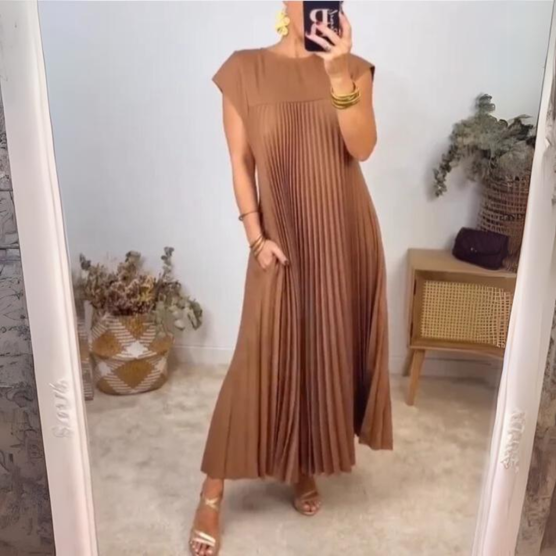Seline® | Breezy, Stylish, and Comfortable Pleated Dress