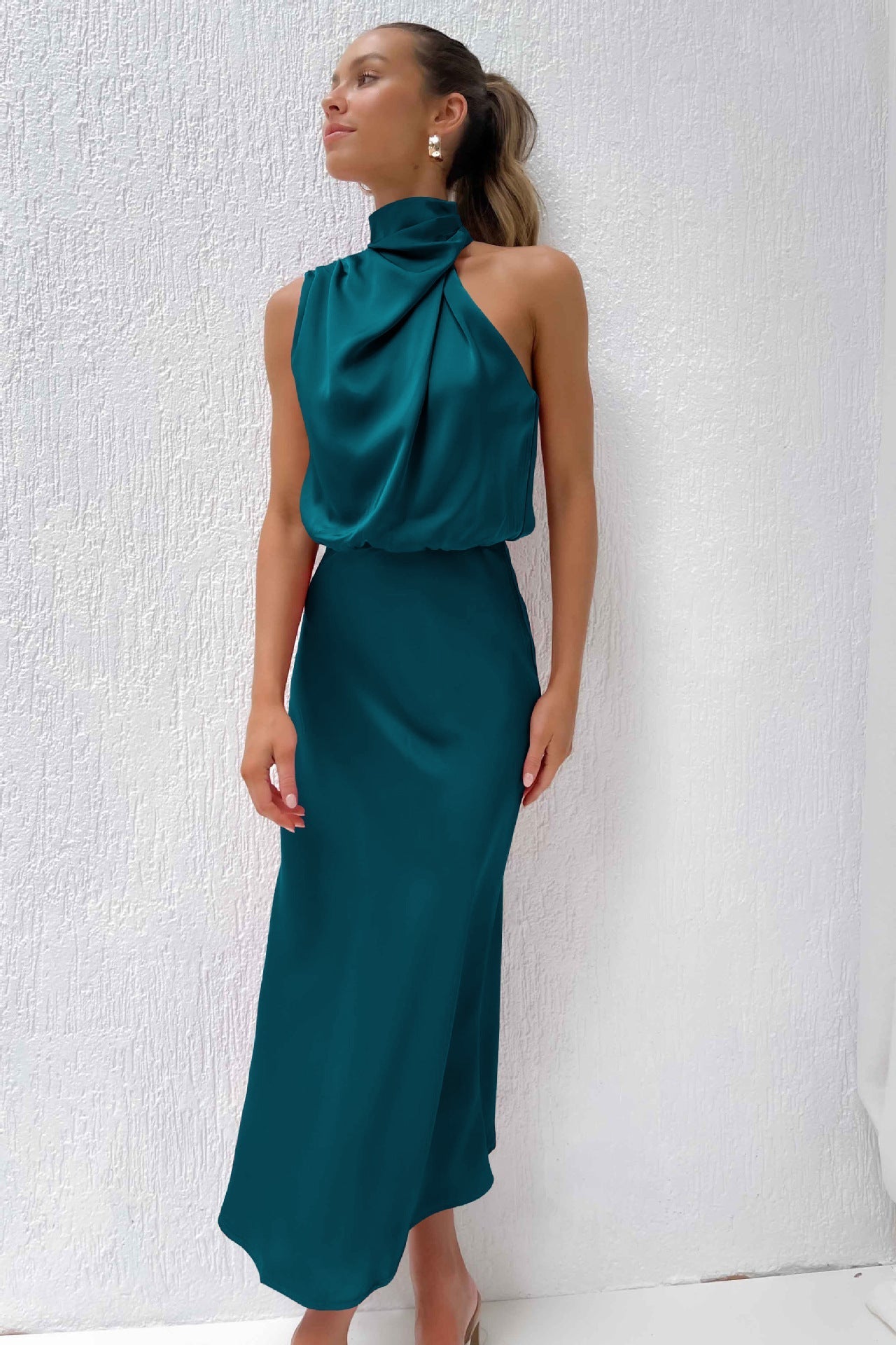 Valeria™ | Elegant Halter Neck Long Dress for Any Occasion