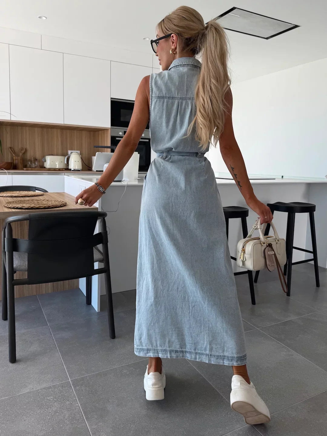 Isabelle | Chic Comfort with Stylish, Adaptable Denim Design