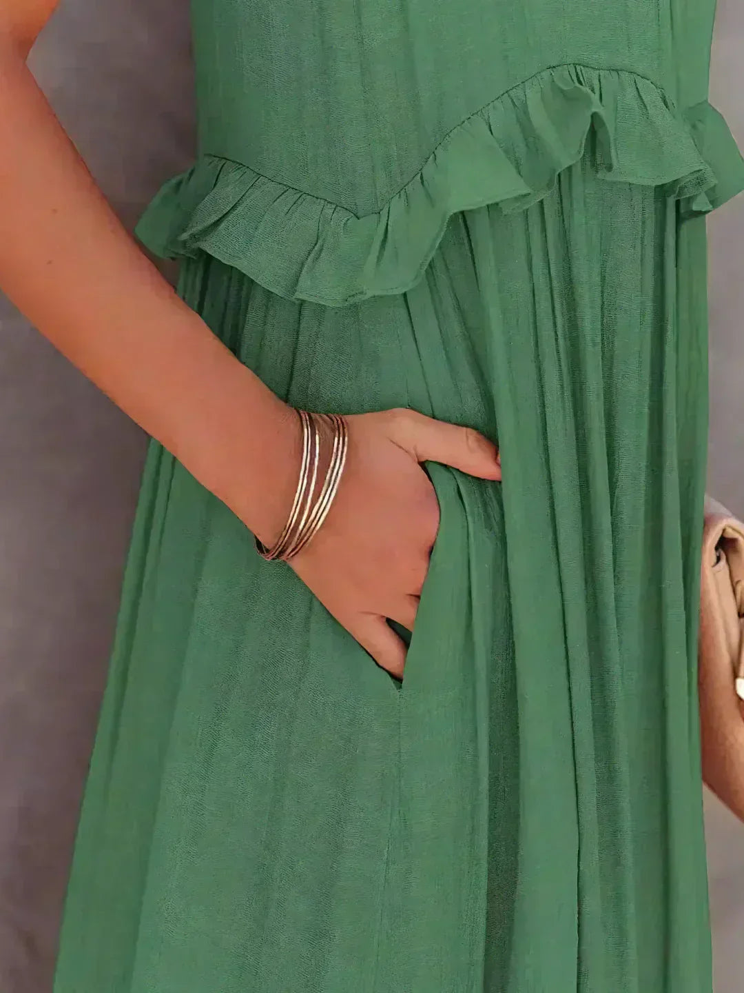 Sarah | Elegant Halter Maxi Dress with Ruffles, Perfect for Summer
