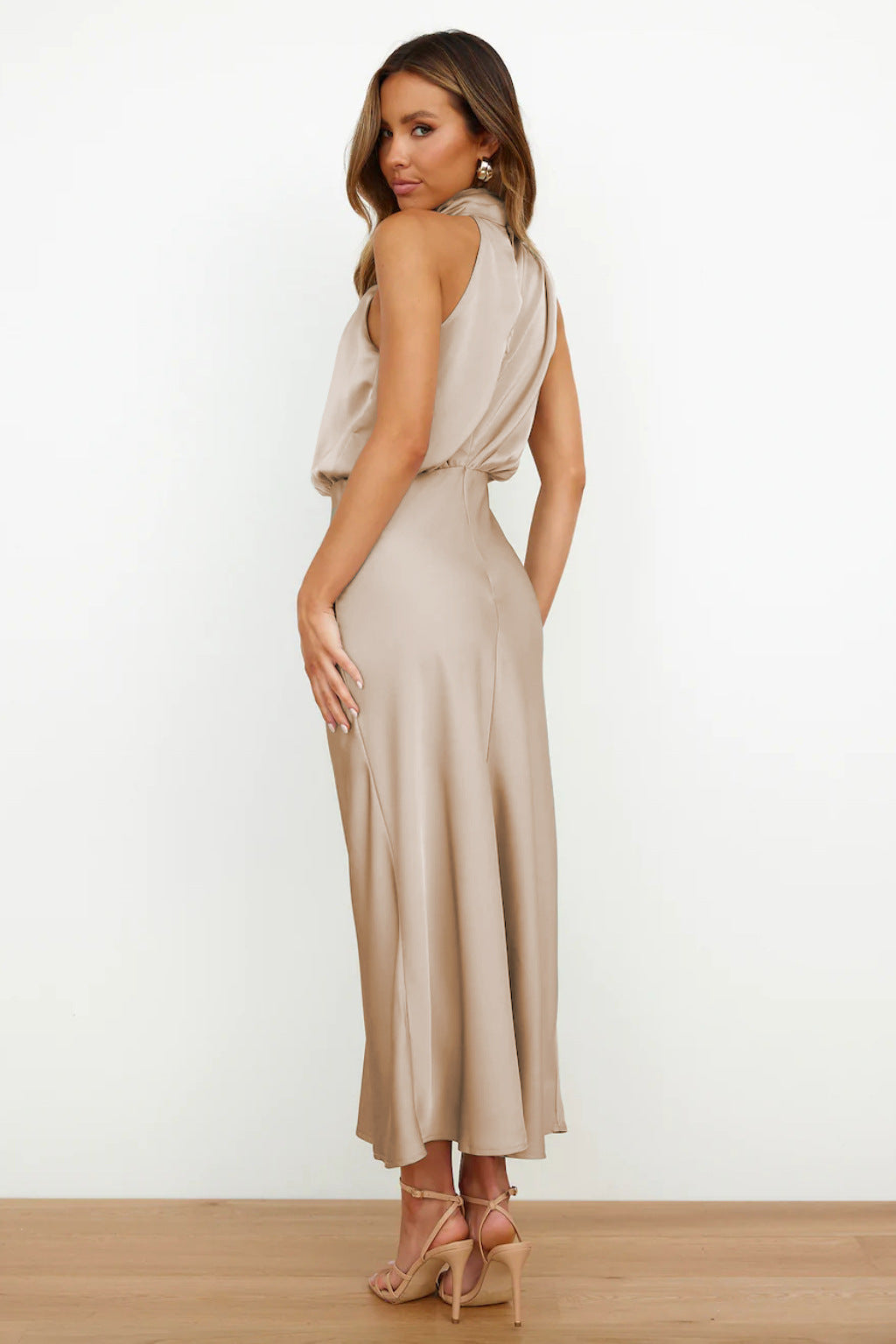 Valeria™ | Elegant Halter Neck Long Dress for Any Occasion