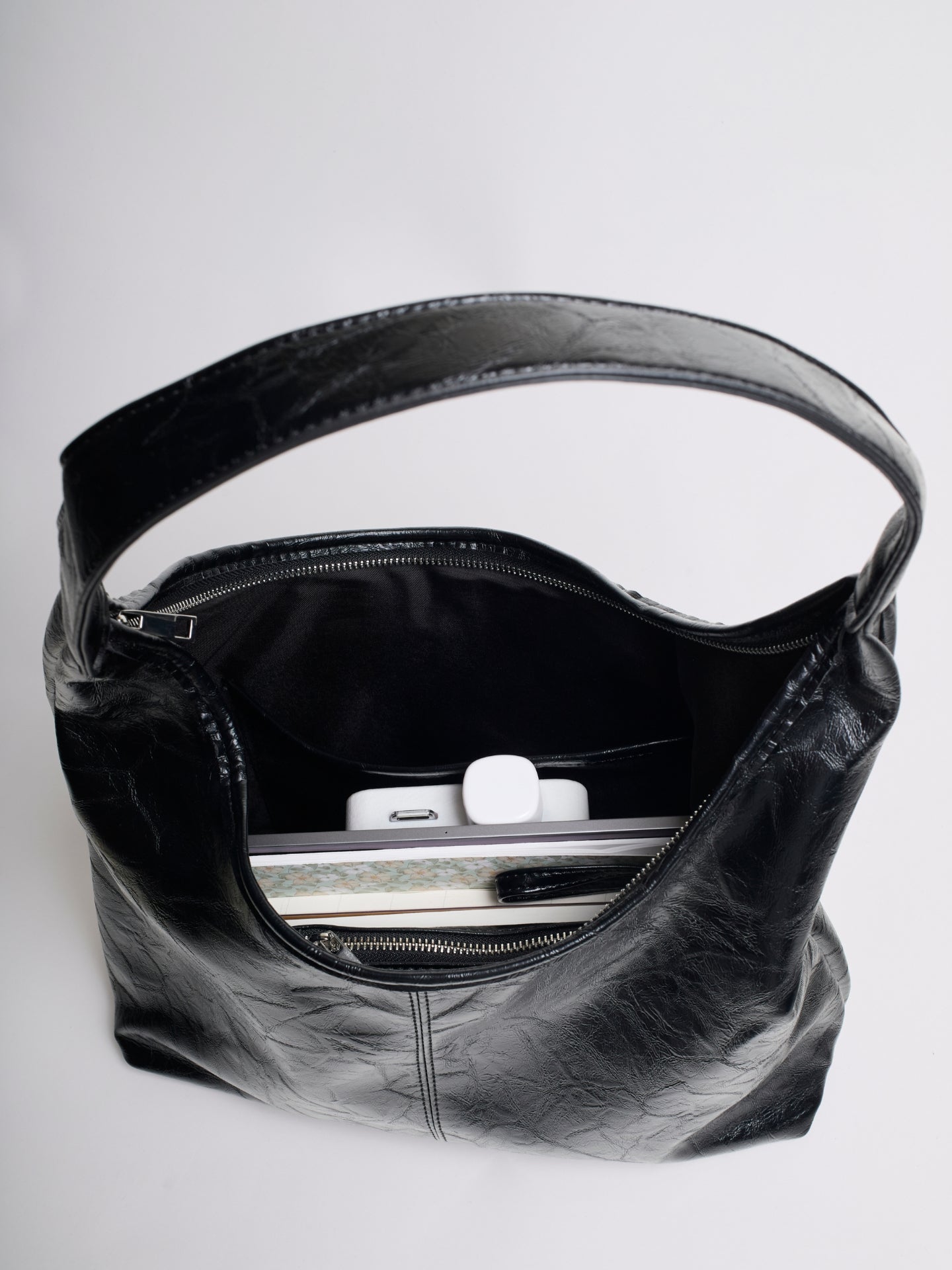 Selena - Daily Shoulder Bag - With Zipper 