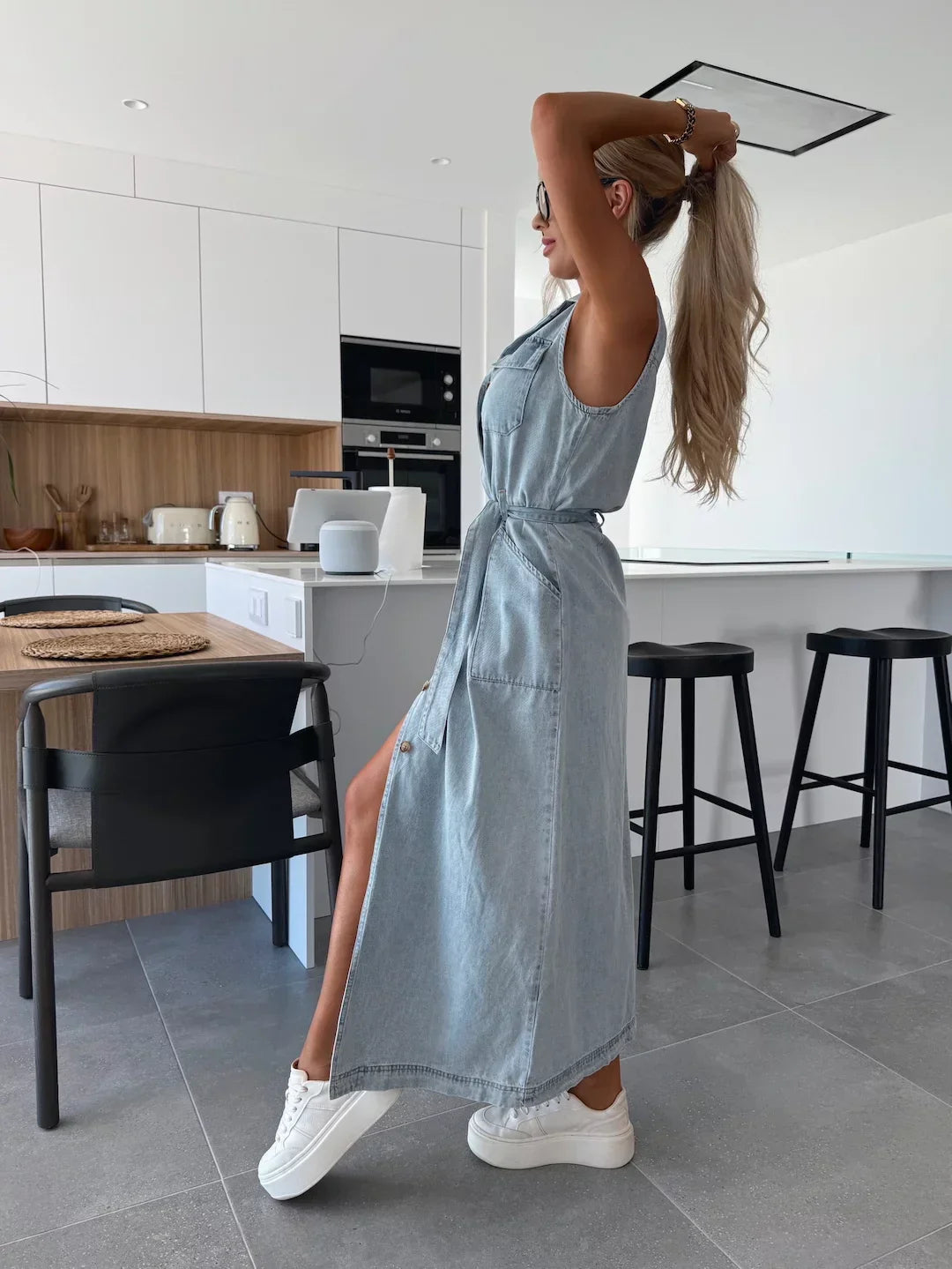 Isabelle | Chic Comfort with Stylish, Adaptable Denim Design