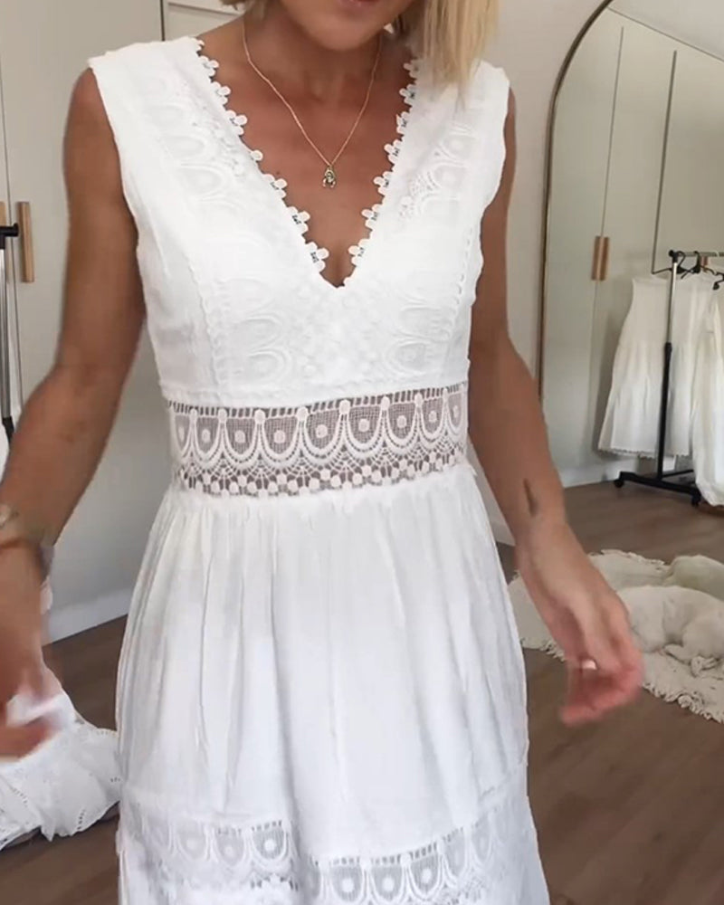 Kim | Elegant Lace V-Neck Dress for Any Occasion