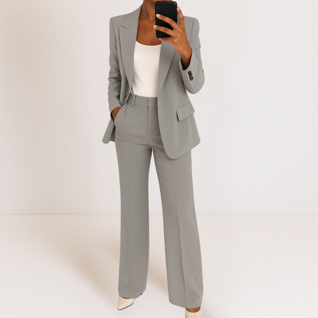 Melanie™ | Elegant two-piece suit for stylish women