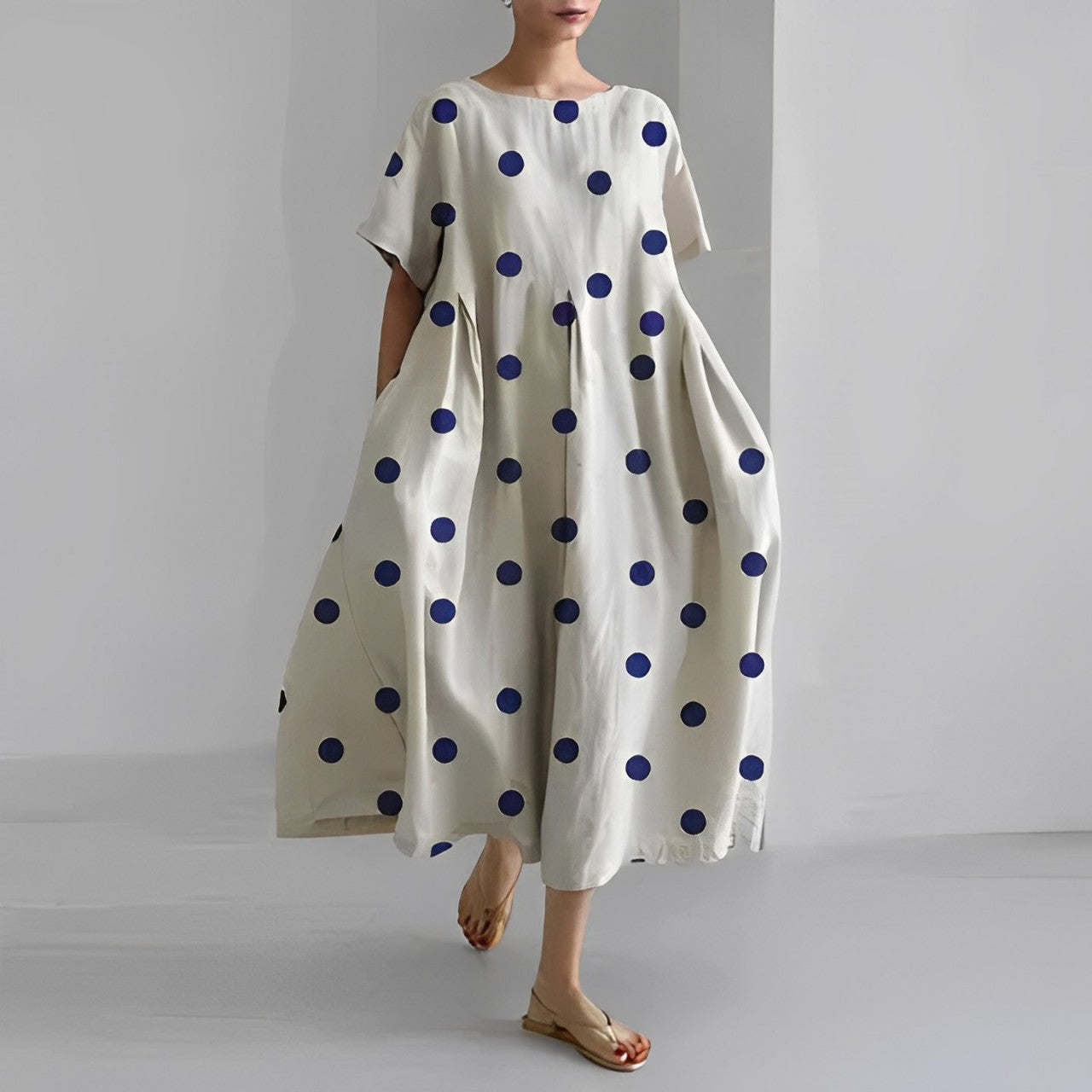 Amelia | Elegant floral design, perfect for summer outings