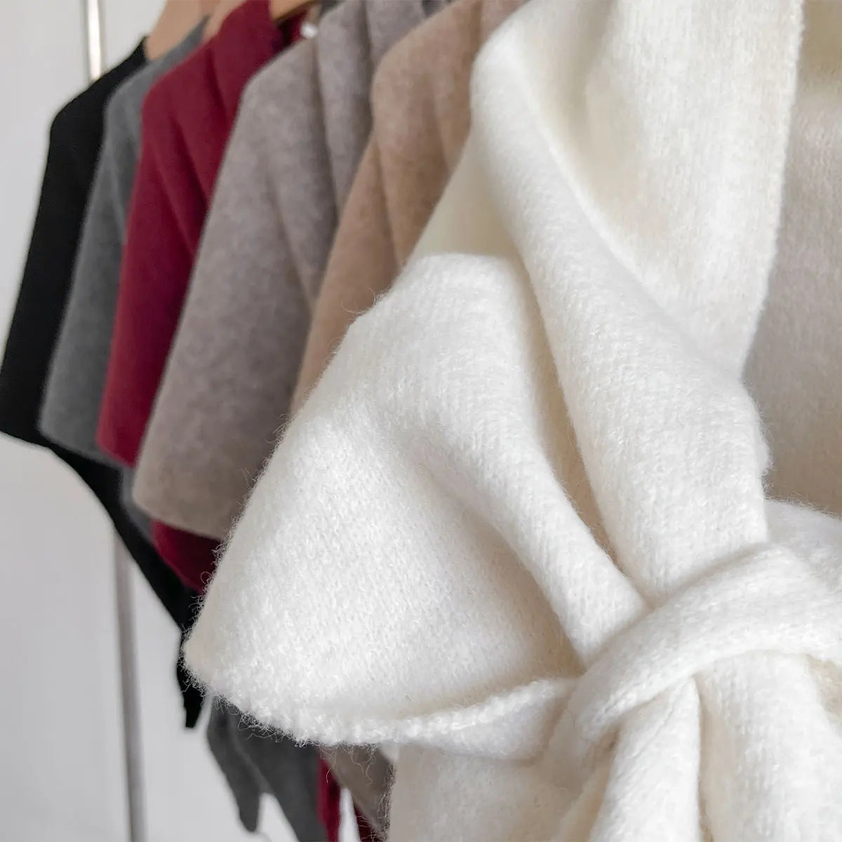 Rose™ | Cozy autumn scarf for warmth and style