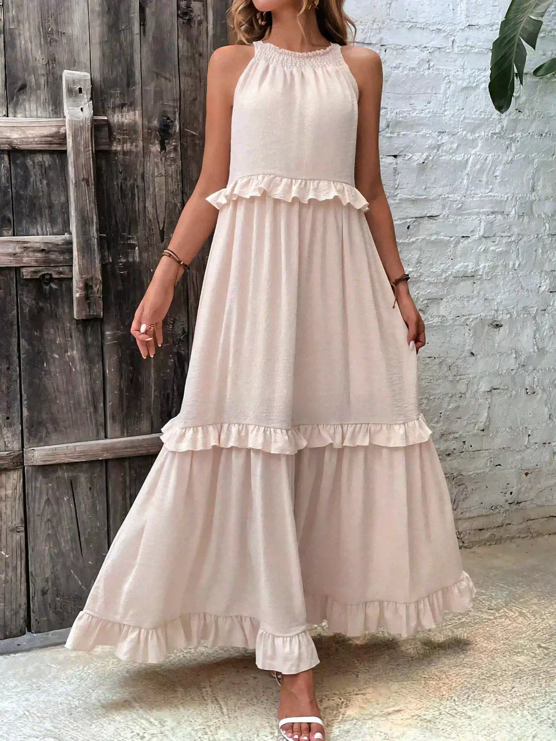 Sarah | Elegant Halter Maxi Dress with Ruffles, Perfect for Summer