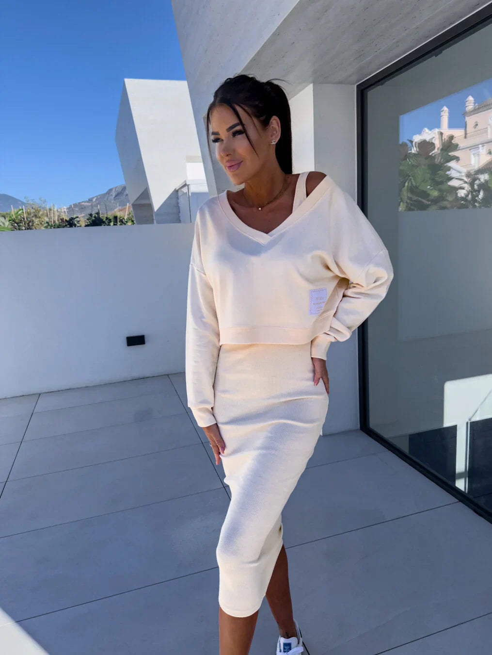 Laurine | Versatile dress and sweatshirt for everyday comfort